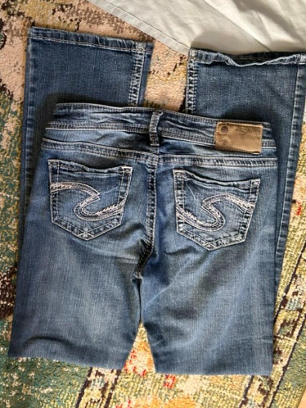 Silver jeans size 28 x 31  blue denim pants jeans womens  tuesday low boot cut